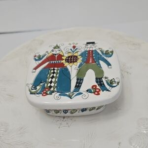 Vintage Figgjo Flint Saga Norway Handpainted Pottery Box With Lid